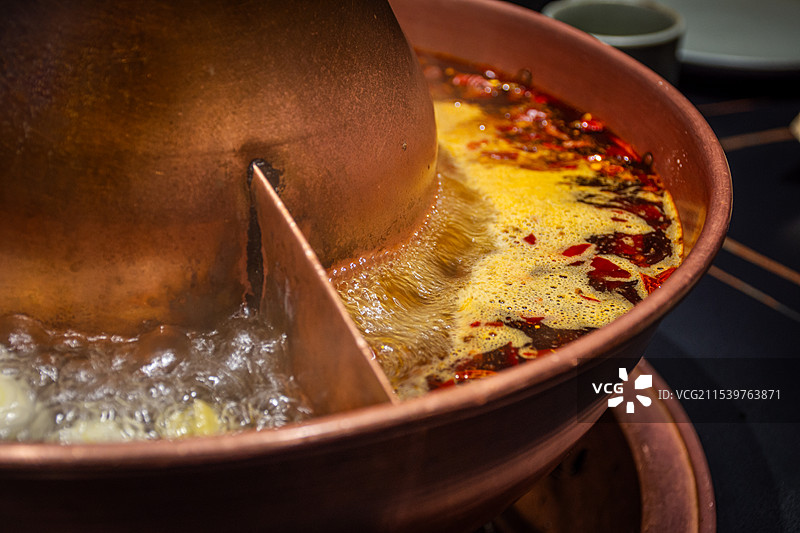 火锅 鸳鸯锅 清汤锅  红油锅图片素材