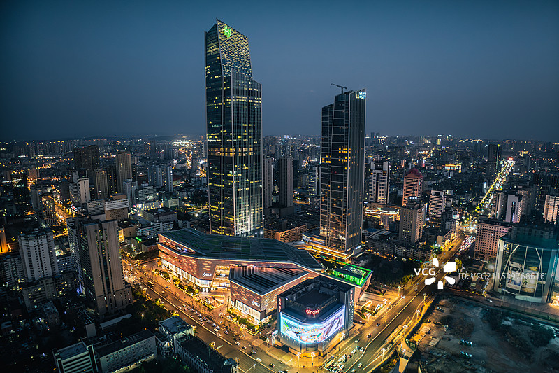 云南昆明市恒隆广场城市高楼天际线航拍风光图片素材