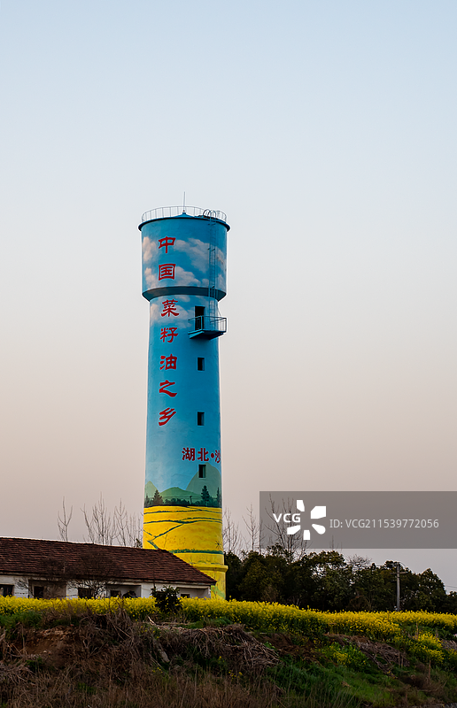 彩绘的水塔图片素材
