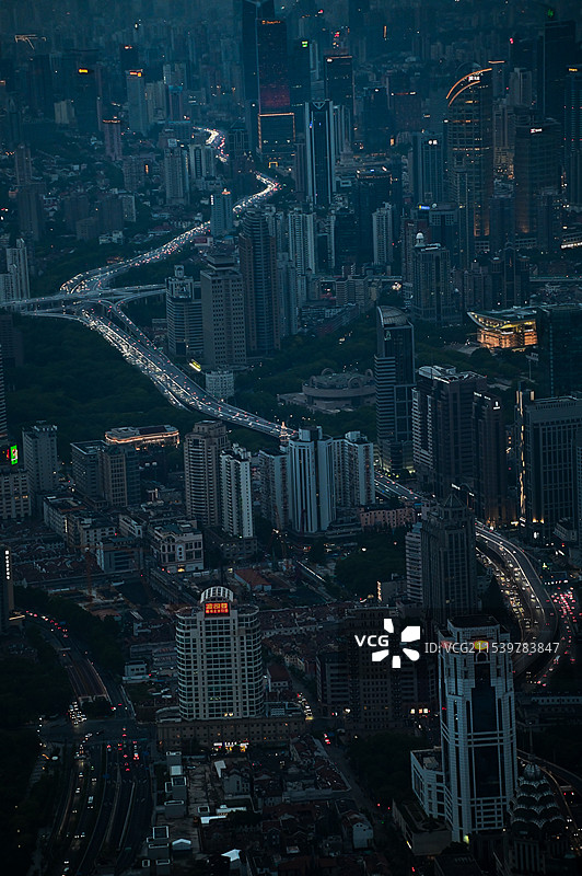 上海中心俯瞰S型路图片素材