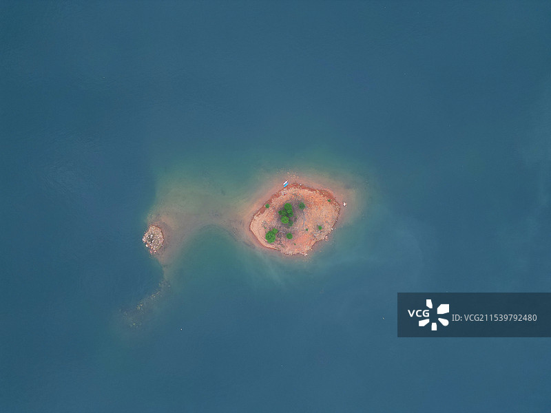 千岛湖中的小岛图片素材