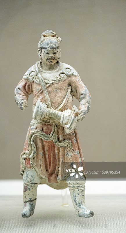 云南大理市博物馆明代韩政王秀瀛夫妇墓陶俑图片素材