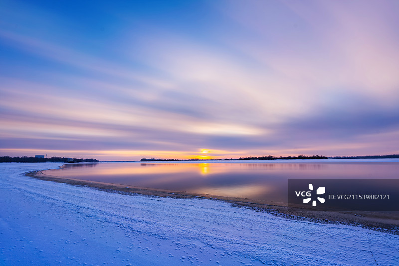 嫩江冬季日落风景图片素材