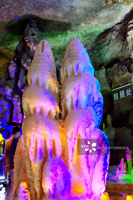 山东泰安地下龙宫图片素材