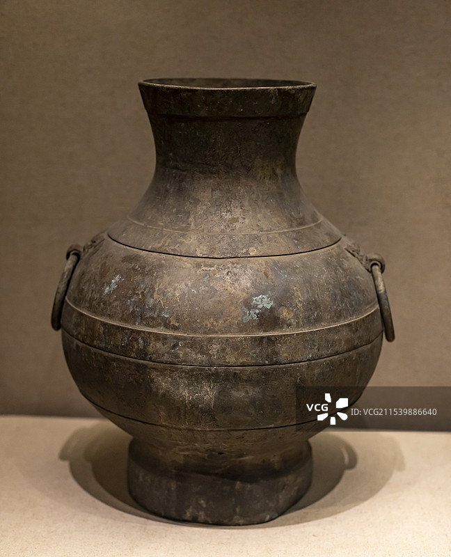 错银铜壶 西汉 六安市金安区三十铺镇双墩一号墓 安徽省文物考古研究所图片素材