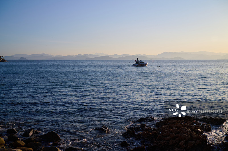 沧海孤舟图片素材