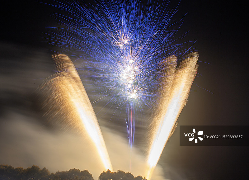 拉丝烟花图片素材