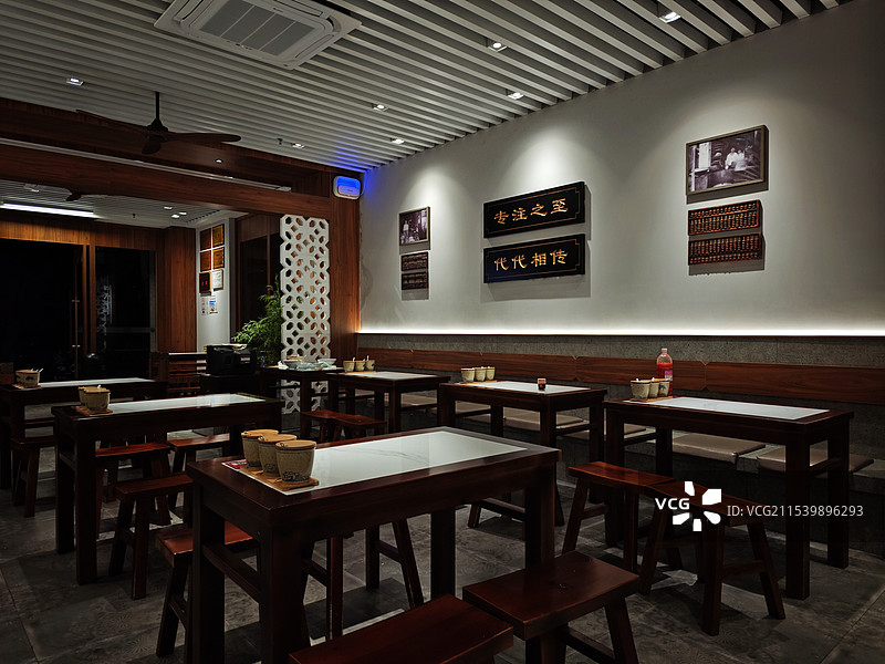 传统美食文化传承-龙岩泉兵三代清汤粉图片素材