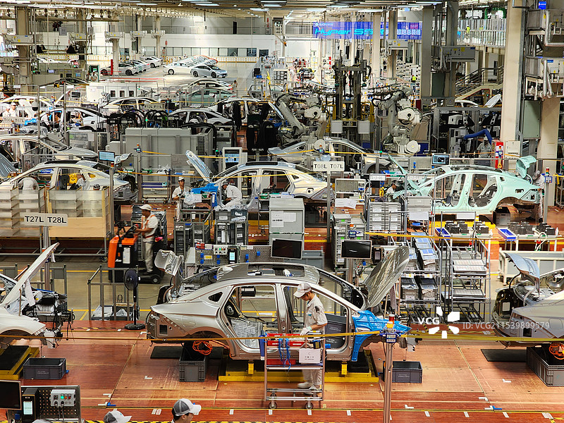 广汽埃安汽车制造车间新能源汽车生产线图片素材