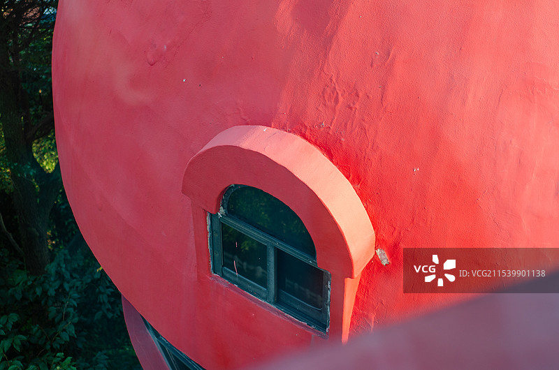 山东省青岛市信号山公园球形观景平台图片素材