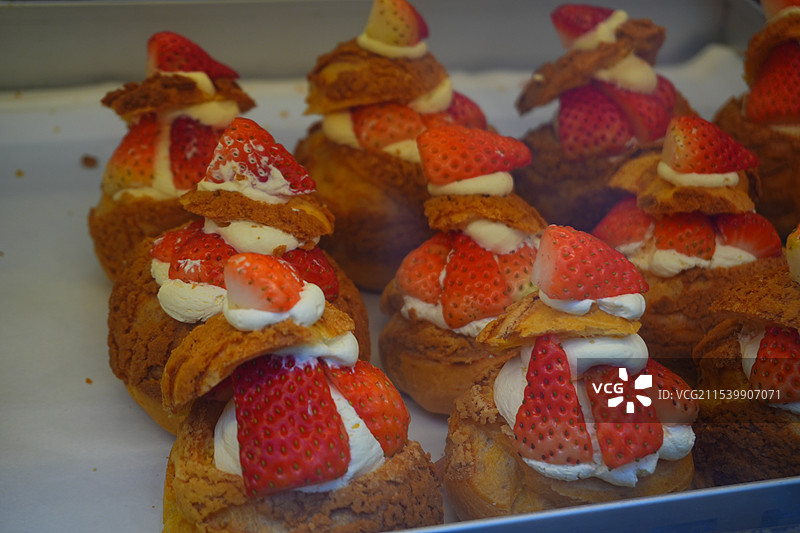 草莓蛋糕图片素材