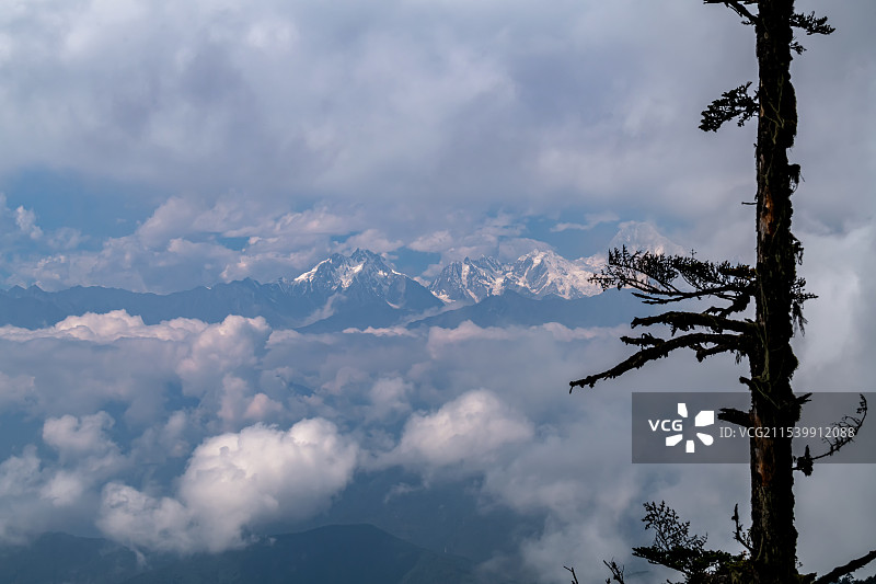 从王岗坪看贡嘎雪山图片素材