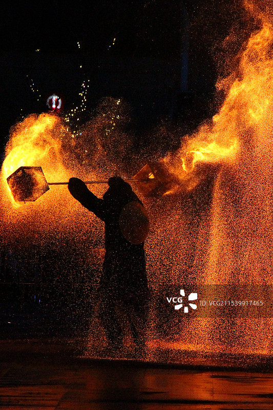 火壶表演图片素材