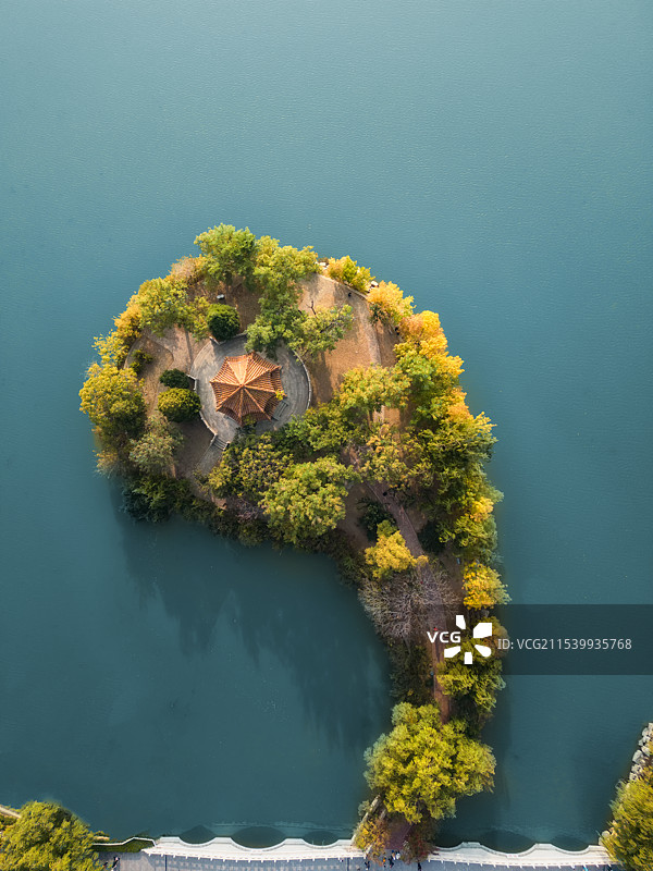 天津水上公园秋色图片素材