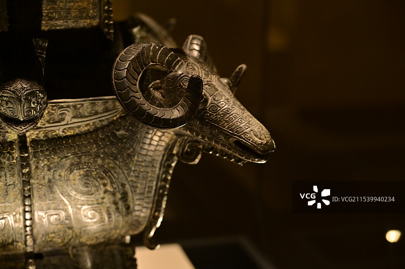 国博青铜四羊方尊图片素材