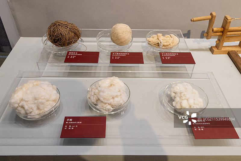 古代传统纺织原料工艺品展示图片素材