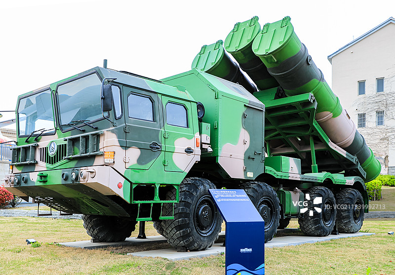 青岛海军博物馆YJ-62A岸舰导弹发射车图片素材