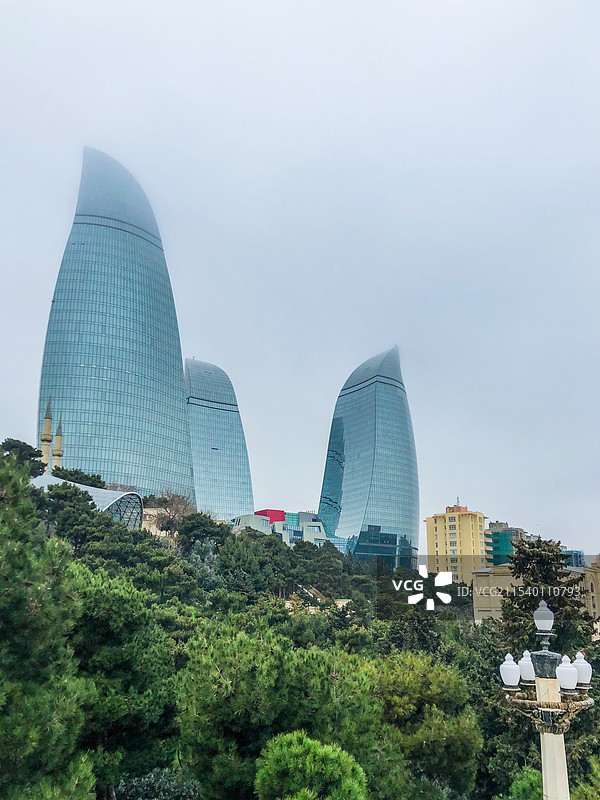 阿塞拜疆 巴库地标 火焰塔图片素材