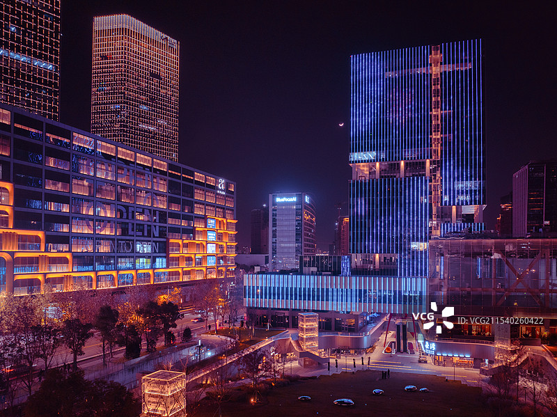 航拍上海西岸传媒港/梦中心夜景图片素材