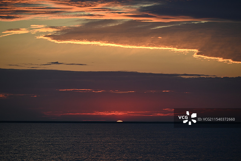 东疆湾日出图片素材