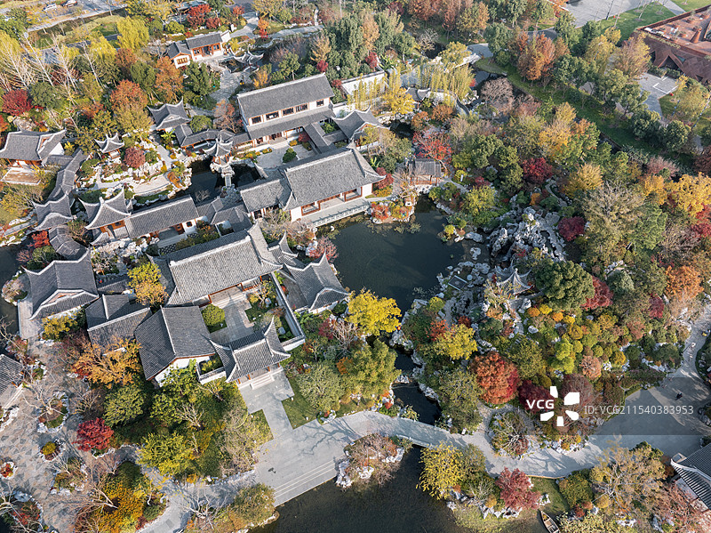 上海浦东新区后台上海世博文化公园申园江南园林秋天风景图片素材