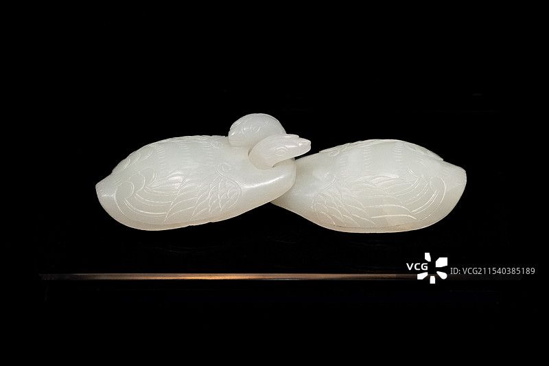 上海市历史博物馆天地精灵璀璨江汉武汉博物馆馆藏玉器展玉配饰图片素材