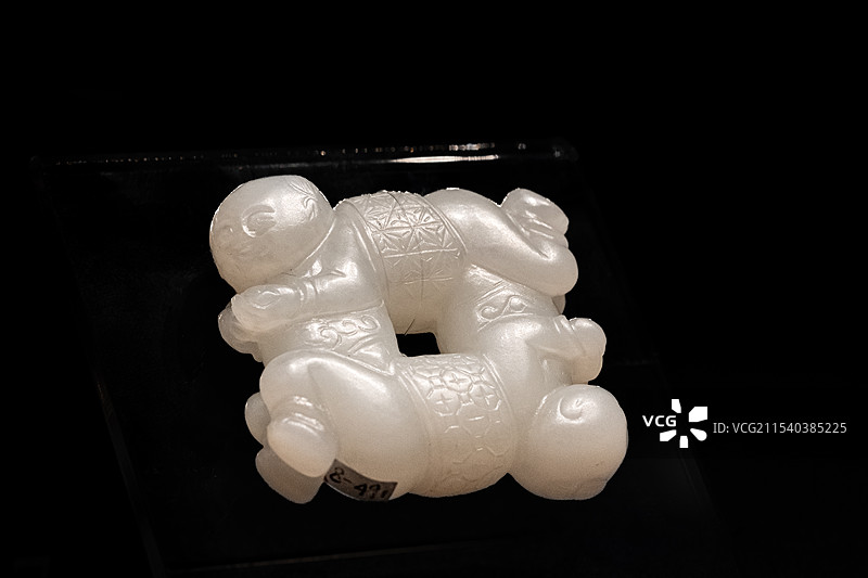 上海市历史博物馆天地精灵璀璨江汉武汉博物馆馆藏玉器展玉配饰图片素材