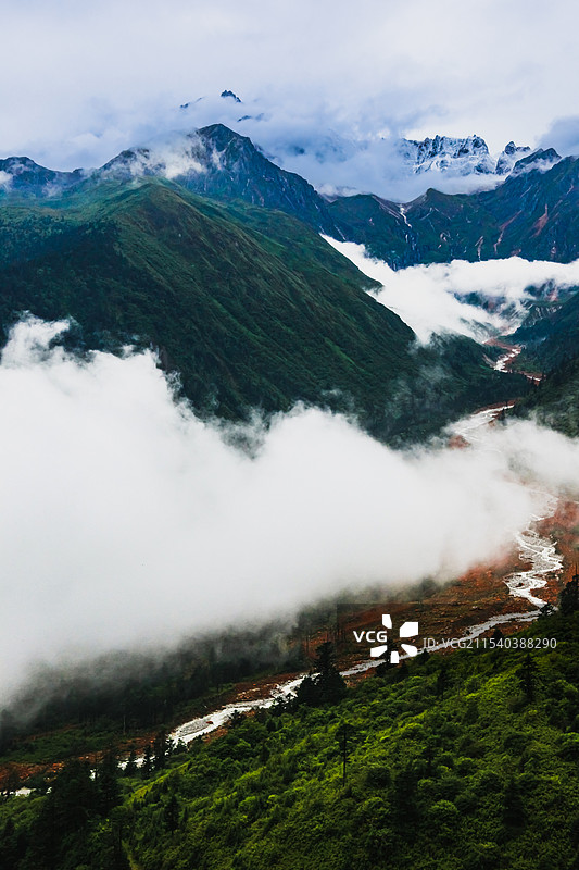 中国四川康定红石滩奇特自然风光图片素材