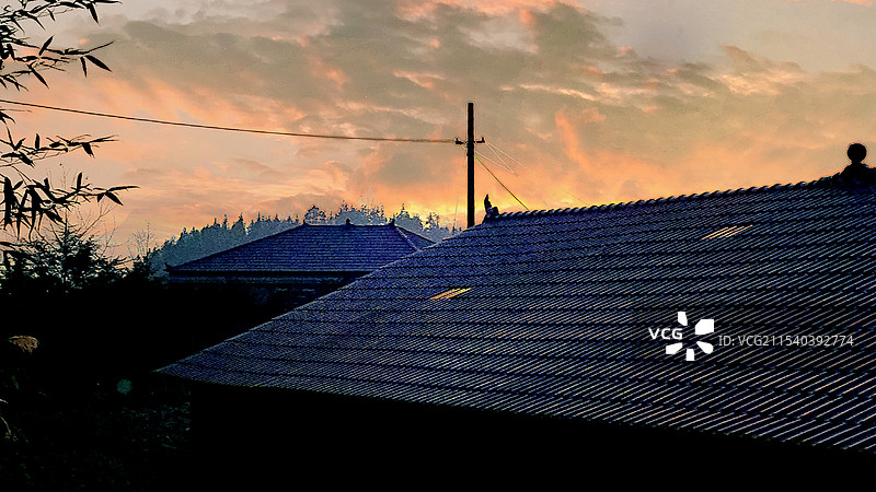 静悄悄的夕阳图片素材