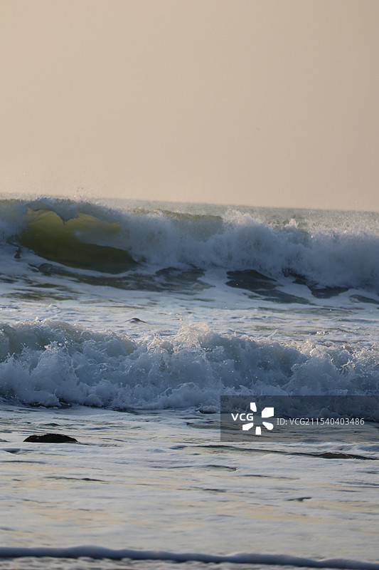 海浪和浪花图片素材