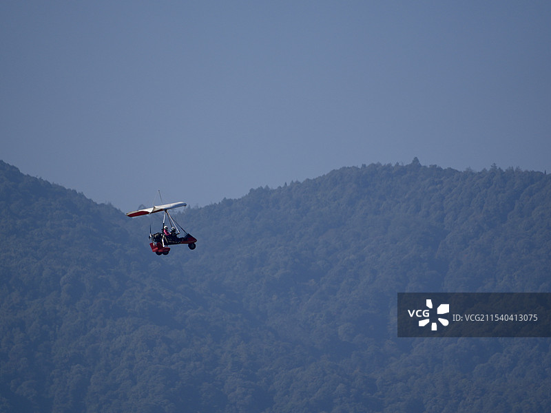 腾冲火山地质公园滑翔机旅拍图片素材
