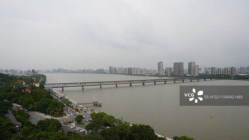 浙江杭州钱塘江大桥 六和塔图片素材