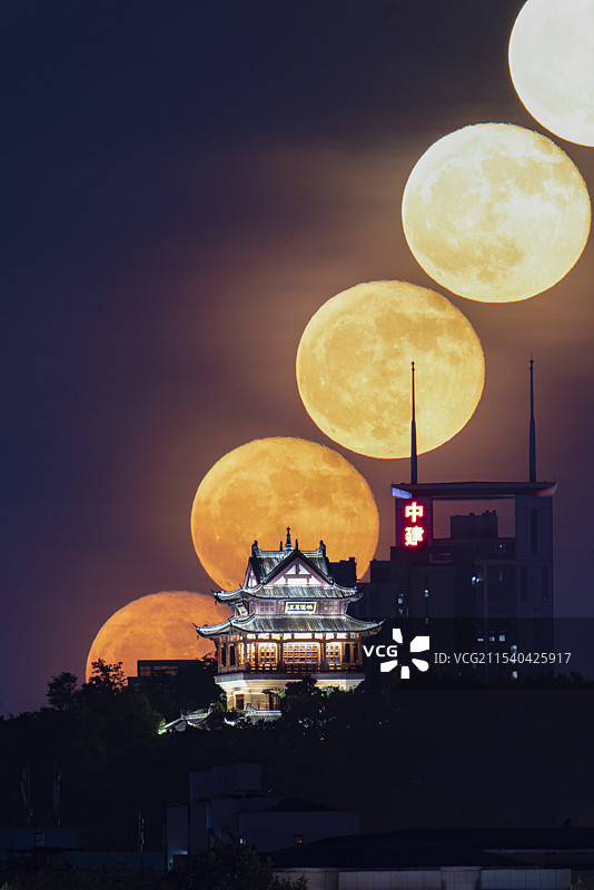 武汉白云阁月出悬月序列图片素材