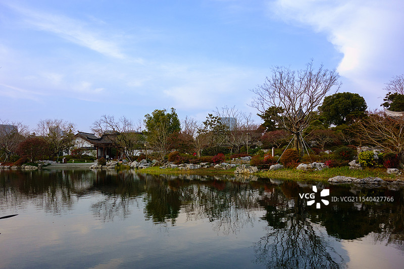 秋日的上海世博文化园申园风光图片素材