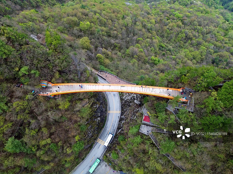 航拍神农架天燕景区彩虹桥图片素材