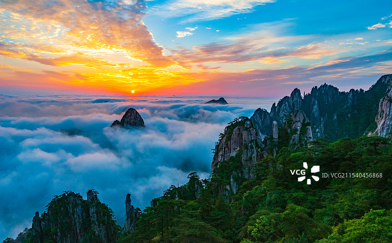 中国安徽黄山北海景区冬季早上的云海图片素材