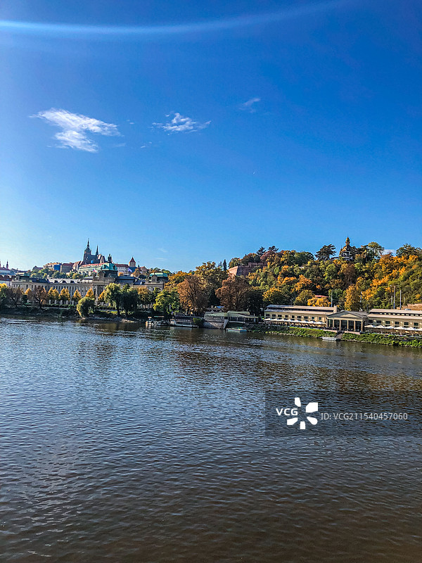 捷克 布拉格 伏尔塔瓦河 城市俯瞰 城市天际线图片素材