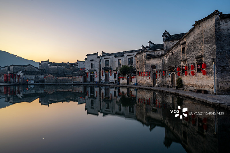 黄山宏村月沼的清晨图片素材