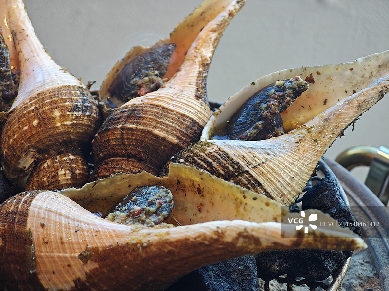 炭烧响螺 管角螺 海螺 现代潮菜 海味珍品 潮汕菜 粤菜分支 中式菜肴 《煮海》汕头市黑珍珠餐厅图片素材