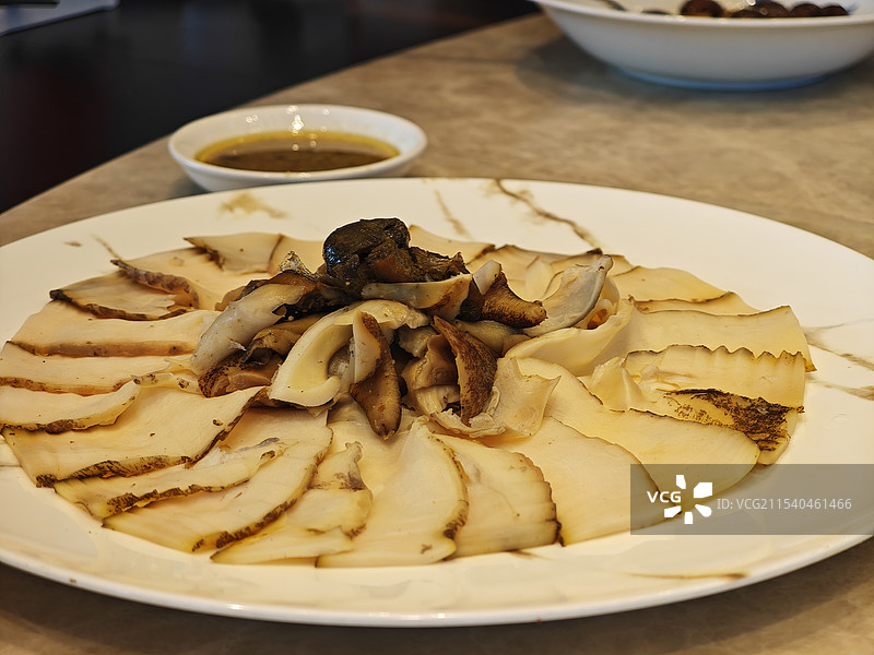 炭烧响螺 管角螺 海螺 现代潮菜 海味珍品 潮汕菜 粤菜分支 中式菜肴 《煮海》汕头市黑珍珠餐厅图片素材