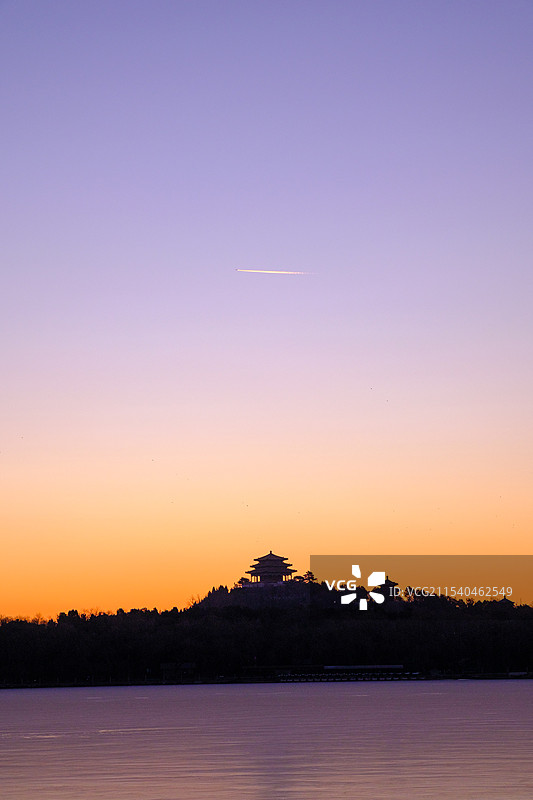 北京 黎明时分的景山公园万春亭图片素材