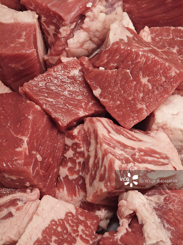 牛腩块 生牛肉块 澳洲牛肉 肥瘦相间的牛肉纹理 肥牛脂肪和肌肉纤维 大理石花纹图片素材
