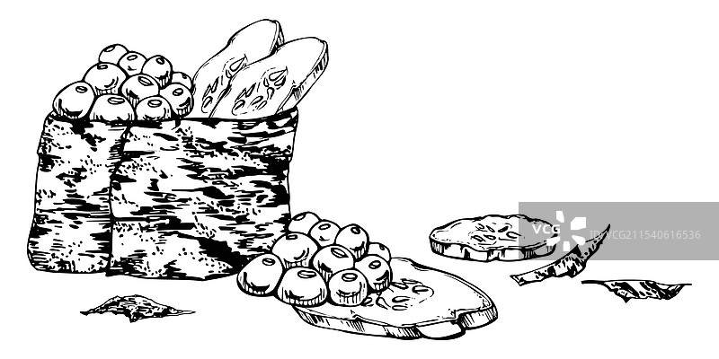 传统日本料理军舰寿司配生鱼片图片素材