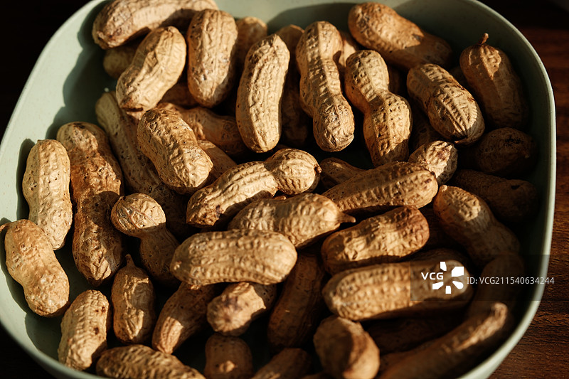 一盘花生图片素材