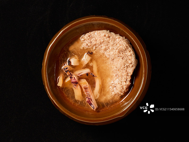鱿鱼干肉饼汤图片素材