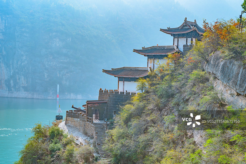 重庆奉节长江三峡之巅 赤甲楼图片素材