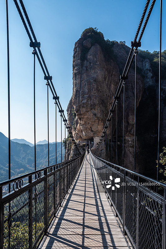 雁荡山方洞吊桥图片素材