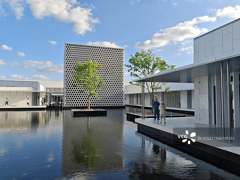 上海奉贤新城地标性建筑，言子书院图片素材