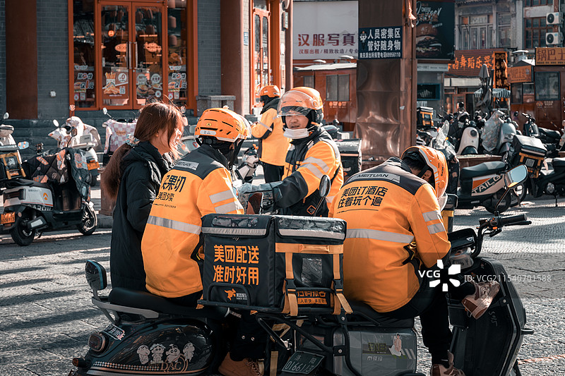 外卖小哥图片素材