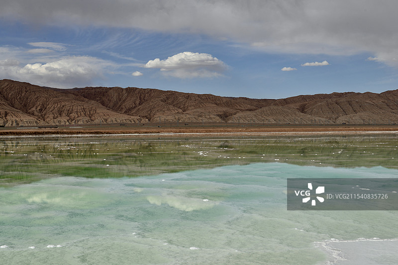 青海省茫崖市翡翠湖图片素材